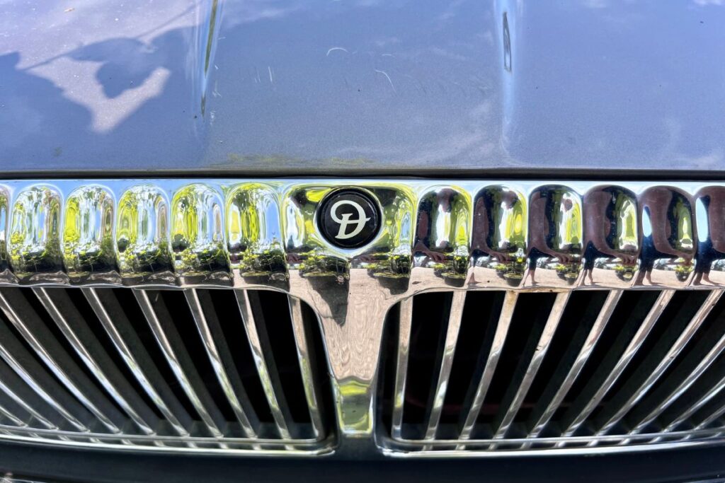 daimler double six logo